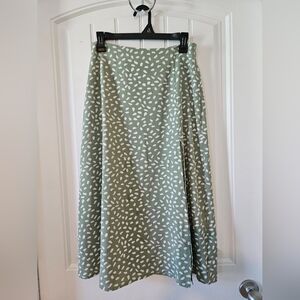 Green and White Patterned Women's Skirt